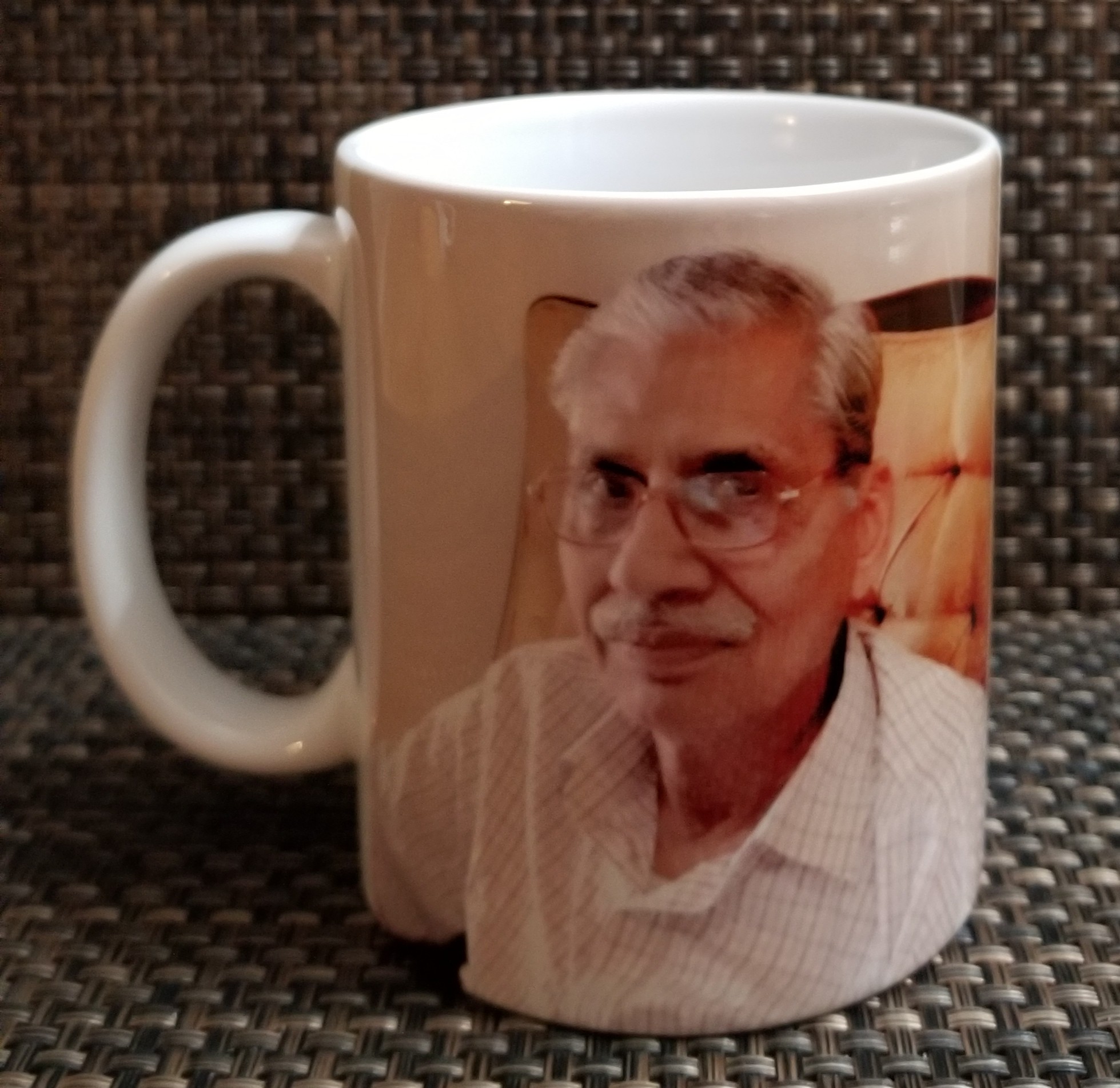 Custom picture mugs